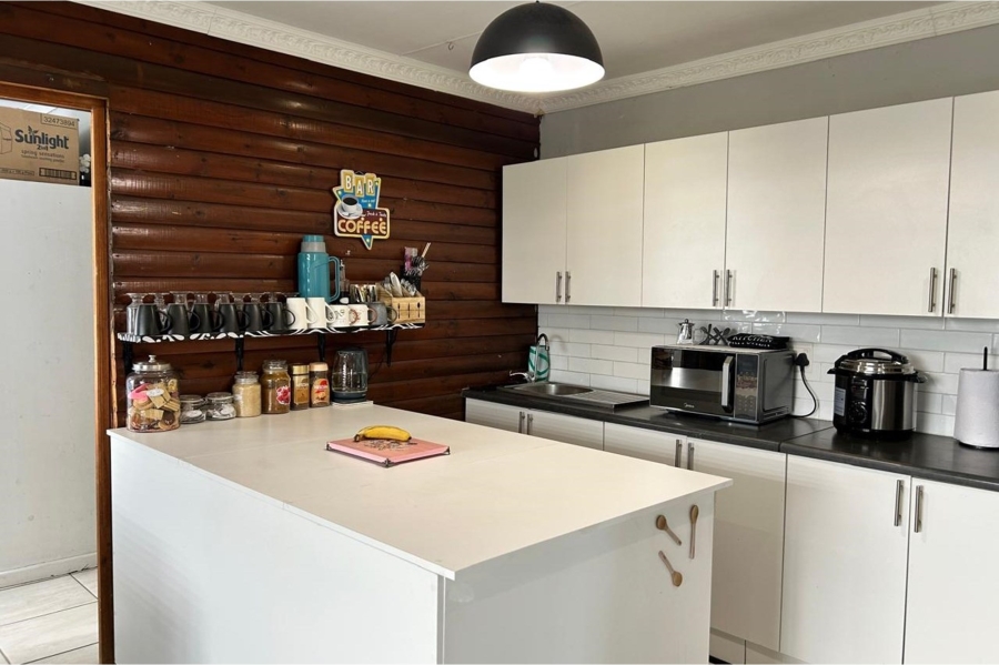 3 Bedroom Property for Sale in Sunrise On Sea Eastern Cape